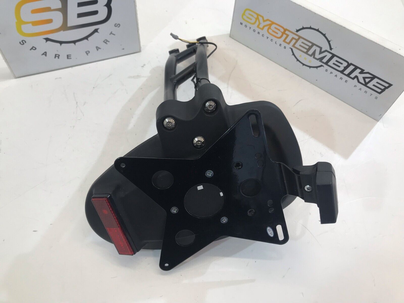 PORTA TARGA BENELLI LEONCINO 250 2021-2023 / PLATE – SYSTEMBIKE